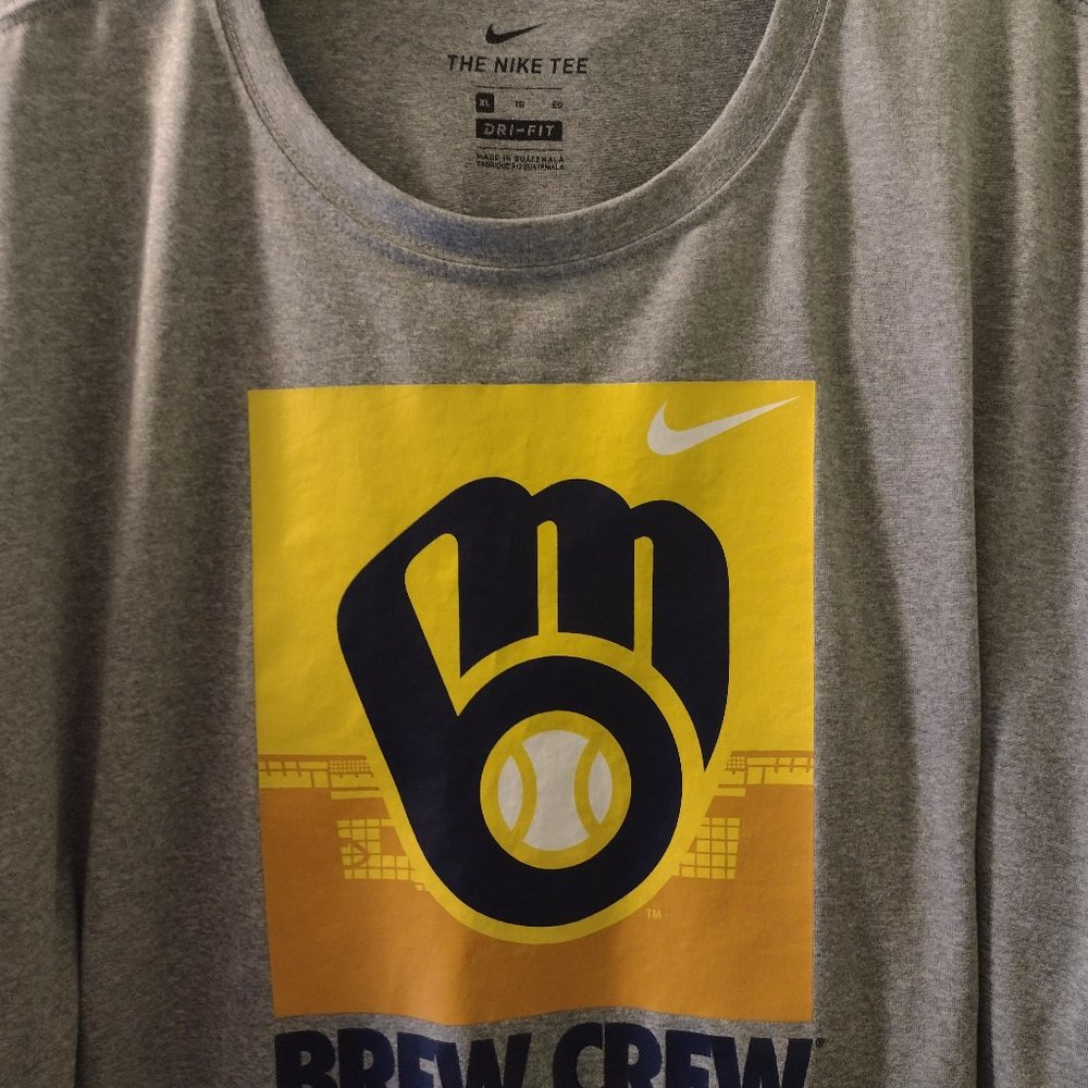 NIKE Milwaukee Brewers "Brew Crew" Dry Fit T-Shirt - Men's XL